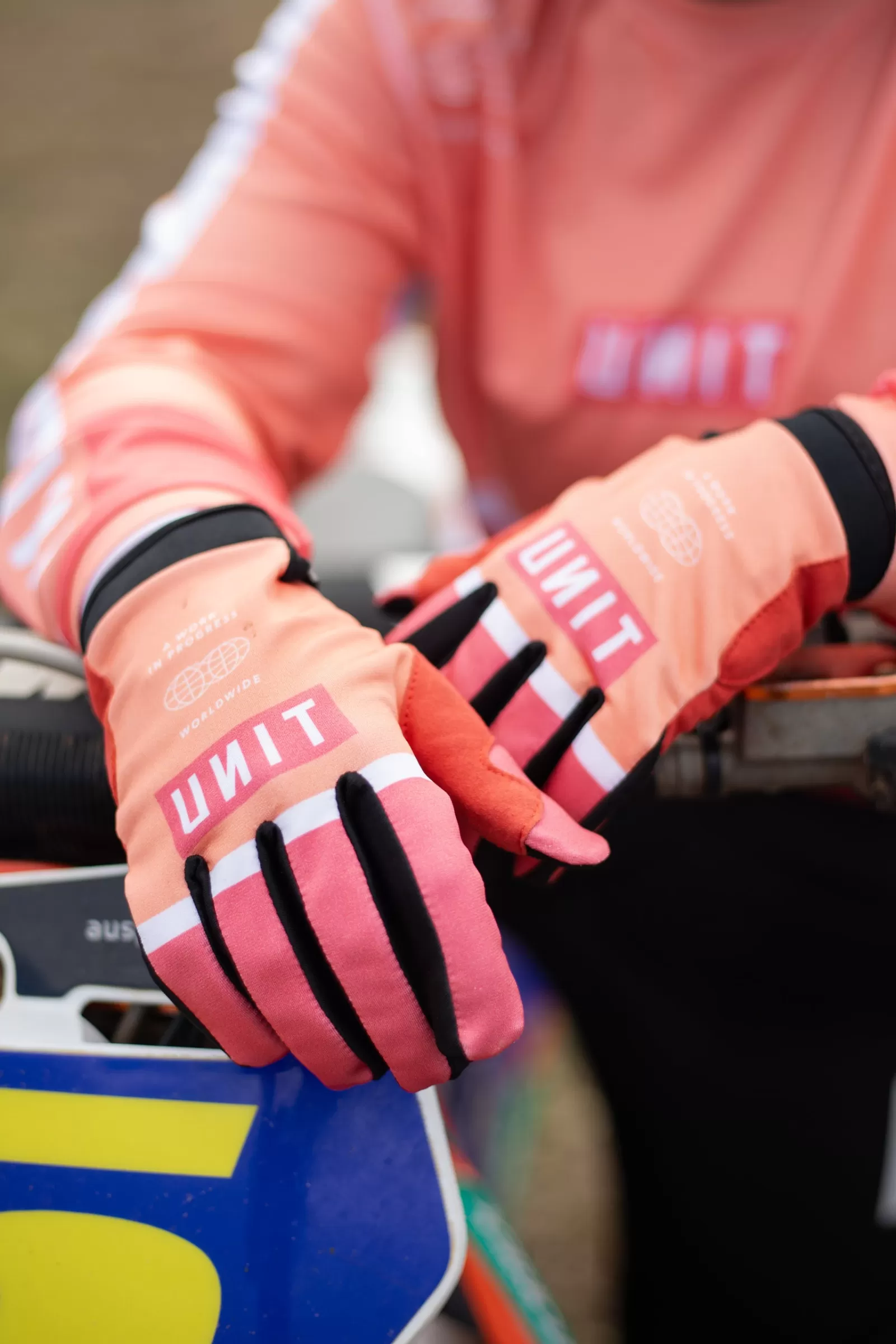 Unit Clothing UNIT Sway Gloves PEACH Flash Sale